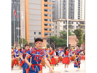[河池融媒]校园刮起“最炫民族风”！ “同庆广西三月三 共铸民族团结魂”活动开幕
